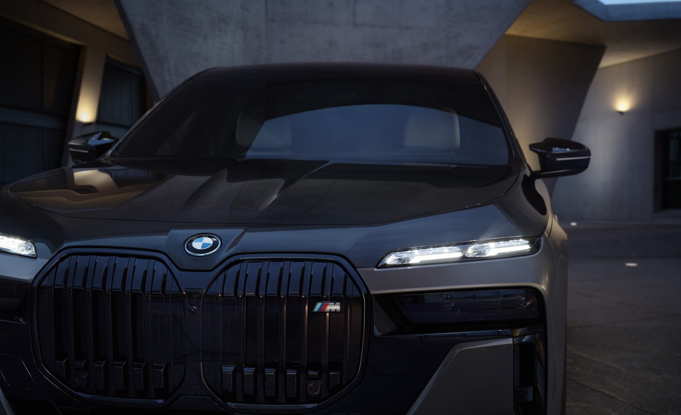BMW M760e xDrive