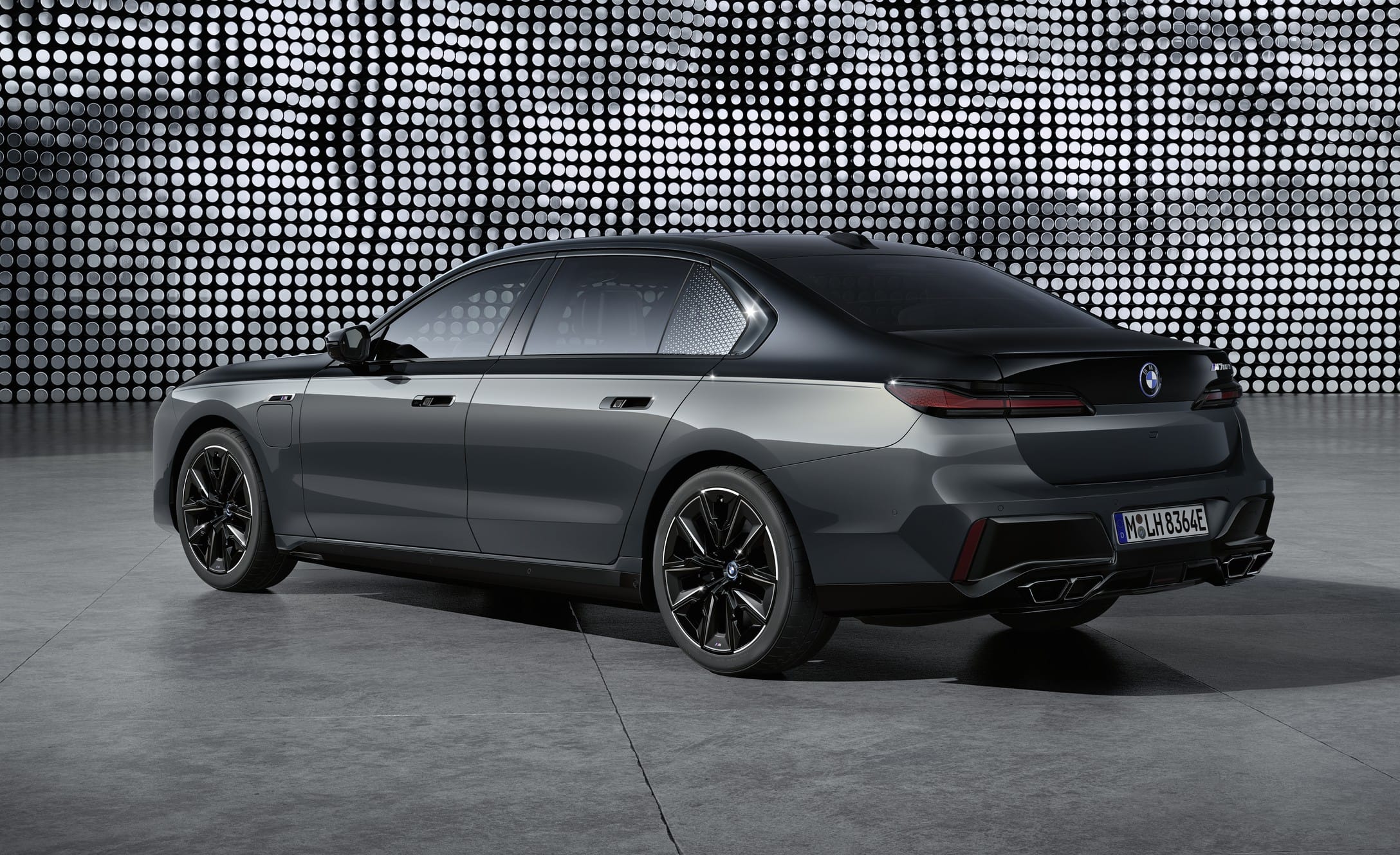 BMW M760e xDrive