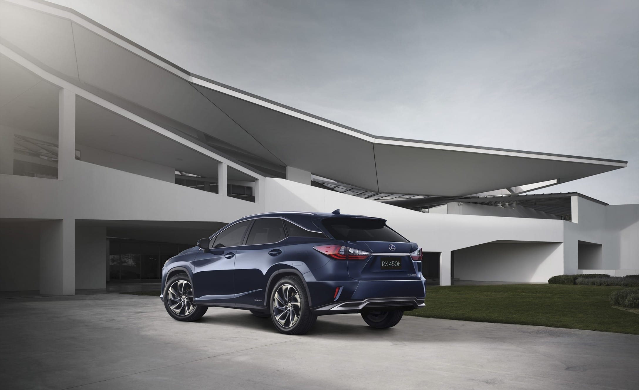 Lexus RX 450h+ 4WD Executive