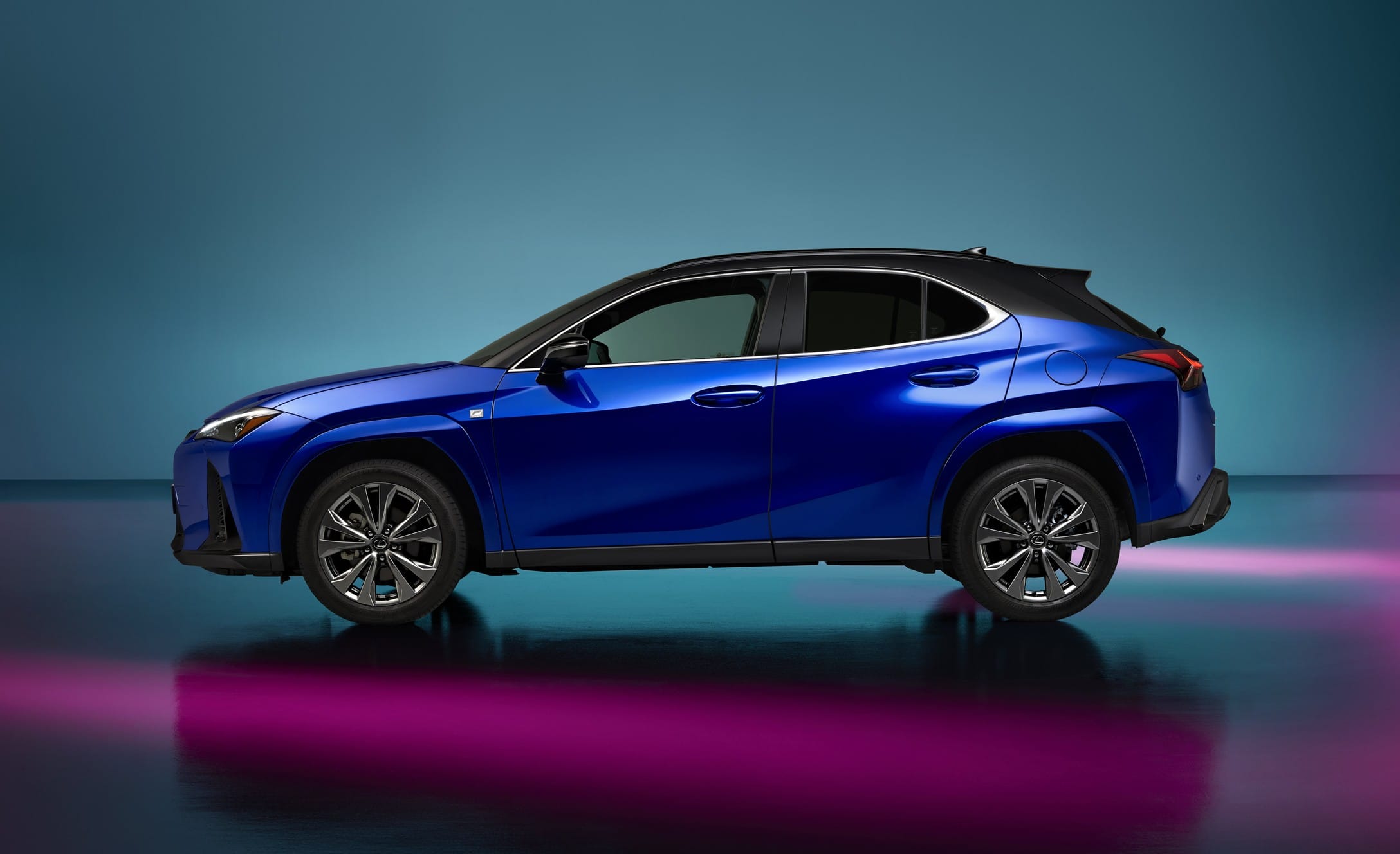 Lexus UX 300h Pack