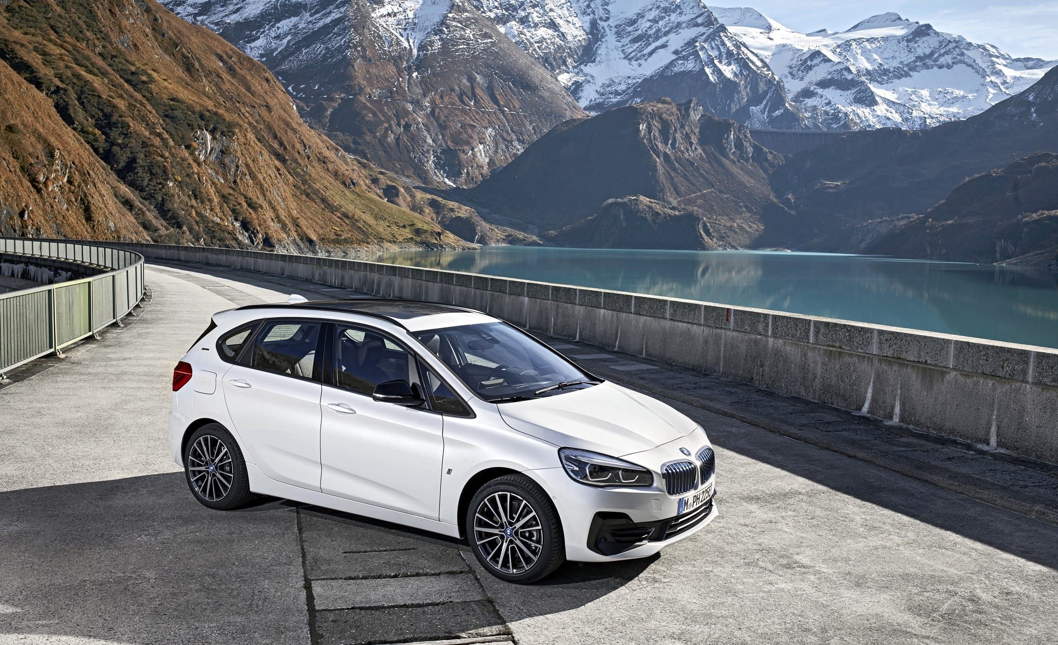 BMW 225e xDrive Active Tourer
