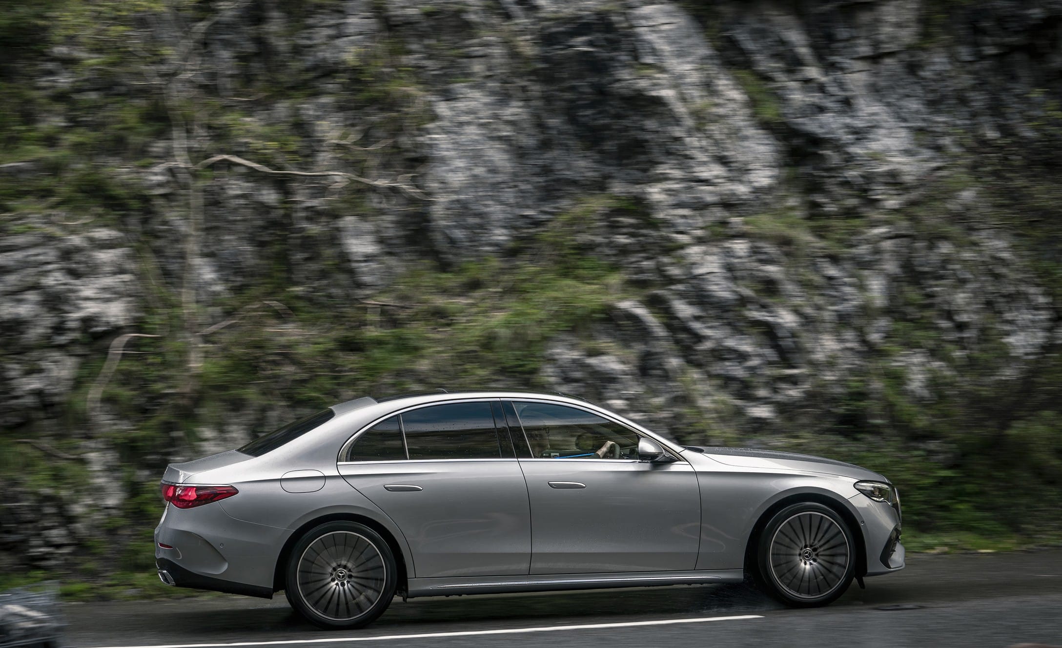 Mercedes-Benz E 300de AMG line +