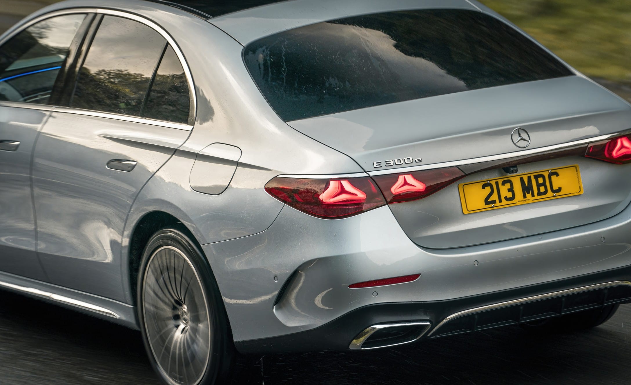 Mercedes-Benz E 300de AMG line +