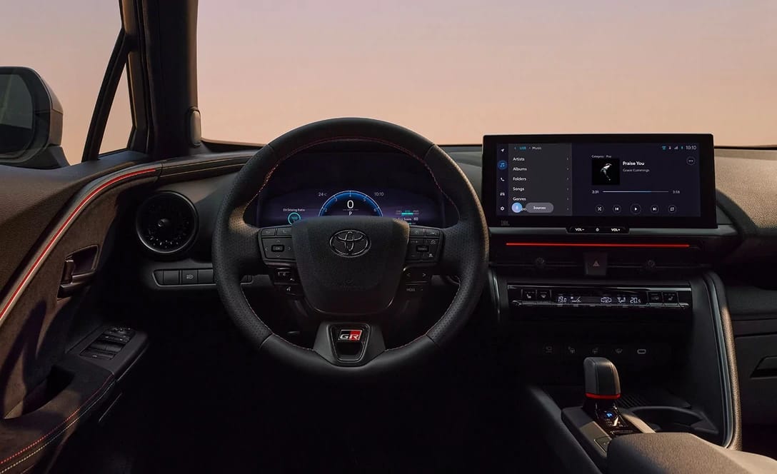 Toyota C-HR Dynamic Plug-in hybrid
