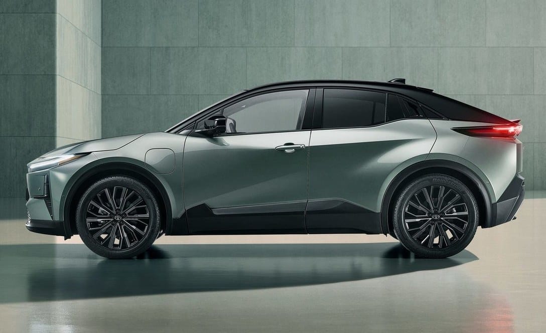 Toyota C-HR+ 77 kWh AWD Collection Performance AWD 77 kWh | 343 hp