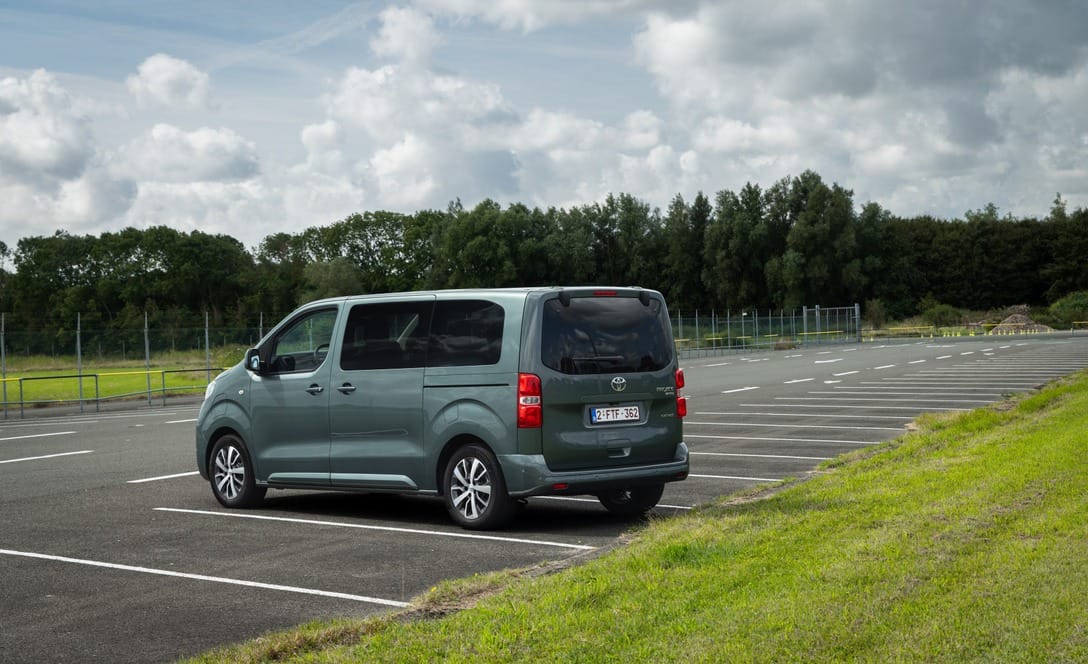 Toyota PROACE Verso Electric Medium 50 kWh Dynamic
