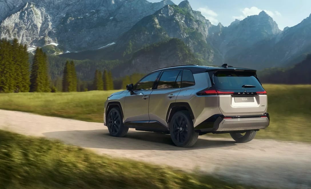 Toyota RAV4 Hybrid 185 hp 2WD Dynamic NG